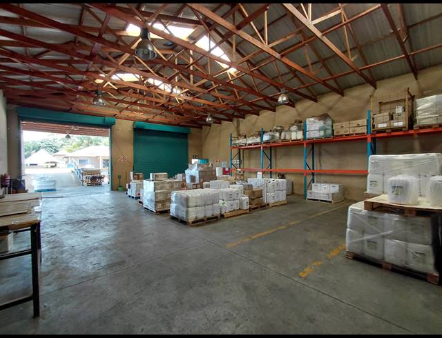 659M² WAREHOUSE TO LET IN POMONA